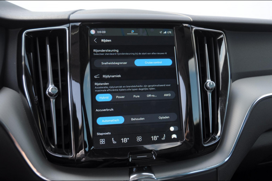 Volvo XC60 350PK Automaat T6 AWD Plus Bright / Navigatie / Elektrisch glazen schuif-kanteldak / Leren bekleding / Elektrisch verstelbare stoelen met geheugen / Stuur & Stoelverwarming / Achteruitrijcamera / Elektrische achterklep / Cruise control