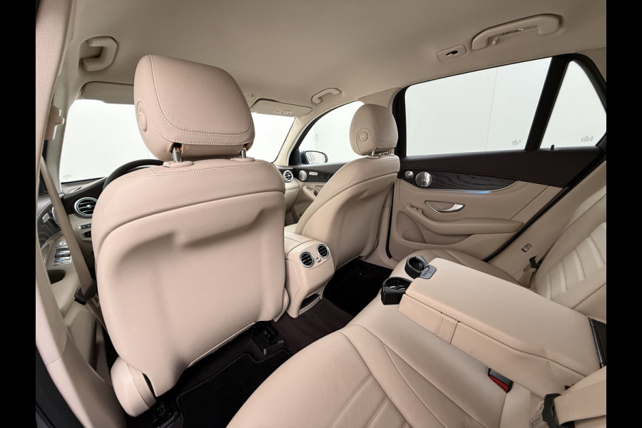 Mercedes-Benz GLC 350e Hybrid 4MATIC Premium Plus Exclusive Burmester®-Hifi Leder+Verwarmd Trekhaak 360°Camera Navi Ecc SOH 93% Elek.Achterklep Elek.Stoelen Lmv 19" Led Pdc AWD 4WD PHEV 2.000KG Trekgewicht Dealeronderhouden