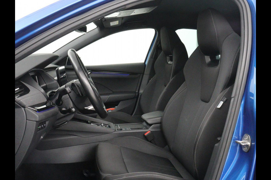 Škoda Octavia 1.4 TSI iV PHEV Sportline Business | SOH 92,5% | Navigatie | Parkeerhulp | Adaptive cruise | DAB+ | Carplay | Sfeerverlichting | Climate control | keyless