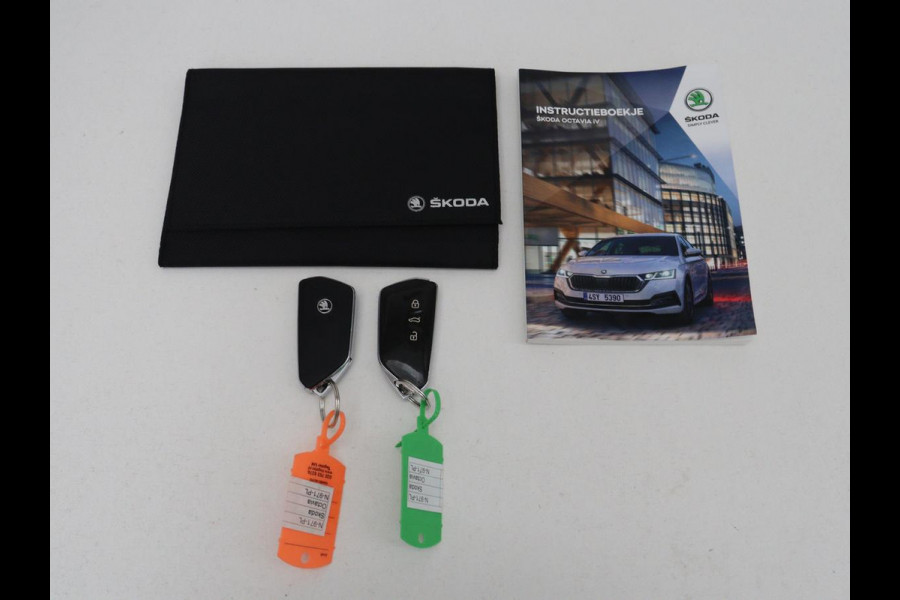 Škoda Octavia 1.4 TSI iV PHEV Sportline Business | SOH 92,5% | Navigatie | Parkeerhulp | Adaptive cruise | DAB+ | Carplay | Sfeerverlichting | Climate control | keyless