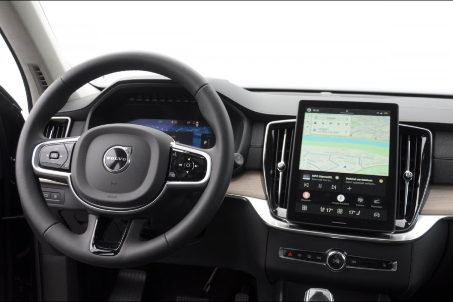 Volvo XC90 T8 455PK Automaat Plug-in hybrid AWD Ultra Bright Luchtvering / Trekhaak / Panoramadak / Google services / Elektrisch bedienbare voorstoelen met geheugen / Stoelverwarming voor en achter