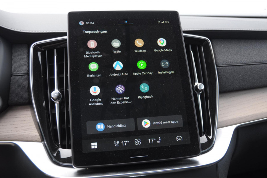 Volvo XC90 T8 455PK Automaat Plug-in hybrid AWD Ultra Bright Luchtvering / Trekhaak / Panoramadak / Google services / Elektrisch bedienbare voorstoelen met geheugen / Stoelverwarming voor en achter
