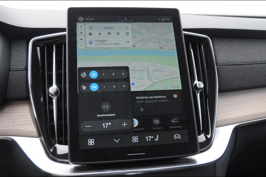Volvo XC90 T8 455PK Automaat Plug-in hybrid AWD Ultra Bright Luchtvering / Trekhaak / Panoramadak / Google services / Elektrisch bedienbare voorstoelen met geheugen / Stoelverwarming voor en achter