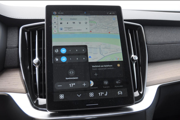 Volvo XC90 T8 455PK Automaat Plug-in hybrid AWD Ultra Bright Luchtvering / Trekhaak / Panoramadak / Google services / Elektrisch bedienbare voorstoelen met geheugen / Stoelverwarming voor en achter