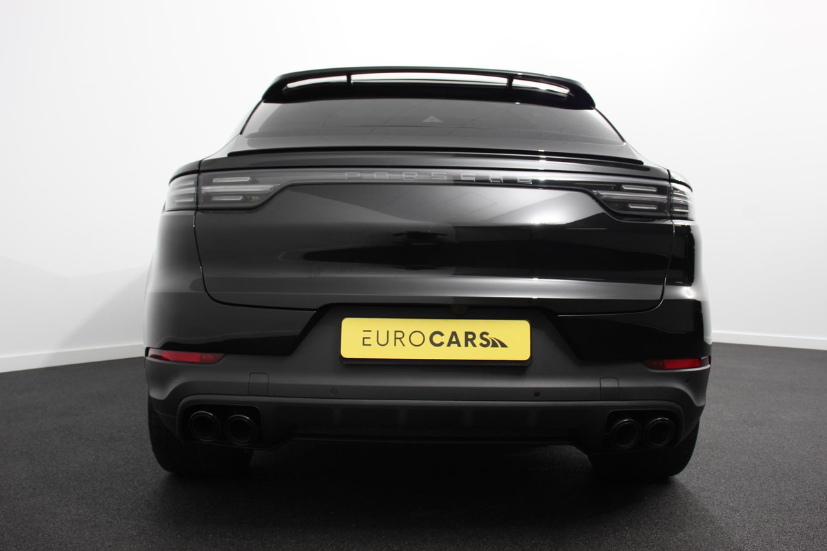 Porsche Cayenne Coupé 3.0 E-Hybrid 462pk Platinum Edition Luchtvering Leder Panoramadak Camera Navigatie Elektrisch bedienbare achterklep Apple Carplay/ Android Auto Sfeerverlichting Cruise control