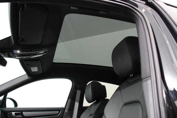 Porsche Cayenne Coupé 3.0 E-Hybrid 462pk Platinum Edition Luchtvering Leder Panoramadak Camera Navigatie Elektrisch bedienbare achterklep Apple Carplay/ Android Auto Sfeerverlichting Cruise control