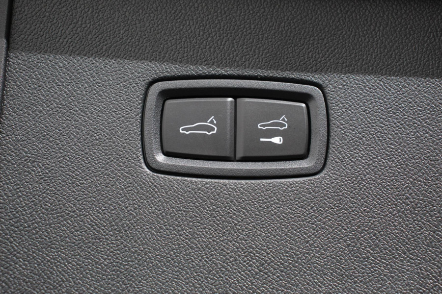 Porsche Cayenne Coupé 3.0 E-Hybrid 462pk Platinum Edition Luchtvering Leder Panoramadak Camera Navigatie Elektrisch bedienbare achterklep Apple Carplay/ Android Auto Sfeerverlichting Cruise control