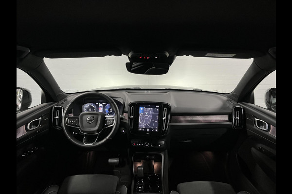 Volvo XC40 1.5 T5 Plug-in hybrid Plus Dark Trekhaak | Harman/Kardon | 360 camera | Cruise control | Stoel-/Stuurverwarming | Keyless | 20 inch wielen
