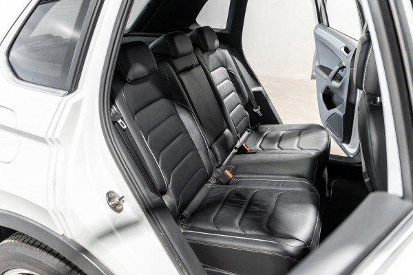 Volkswagen Tiguan 2.0 TSI 4Motion R-Line DSG PANO LED CAMERA LEDER FULL