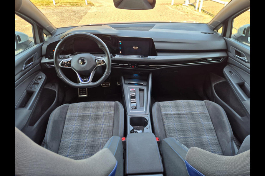 Volkswagen Golf 1.4 eHybrid GTE Pano! BTW Auto Hud! Side Asisst! Keyless! iQ! Camera! Stoelverwarming! Stuurverwarming!