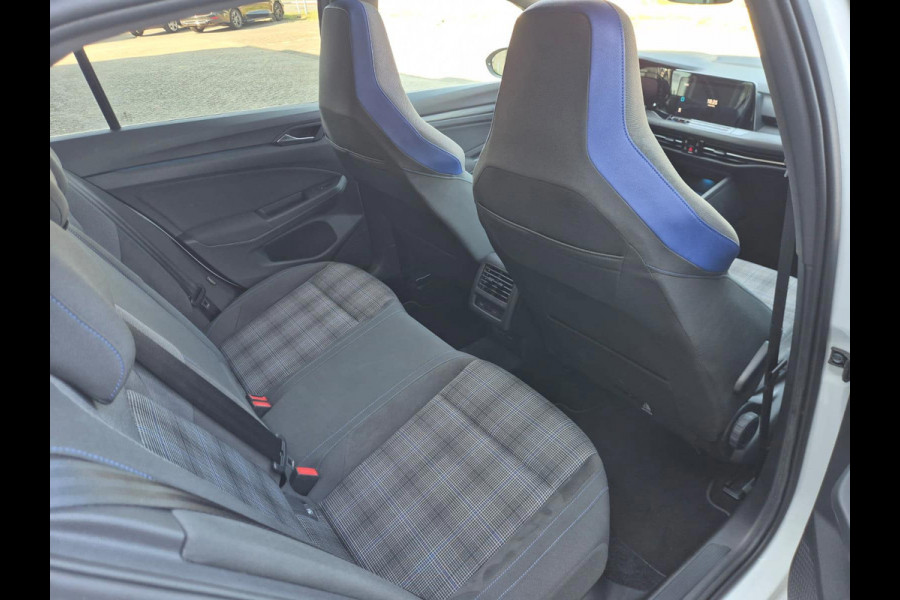 Volkswagen Golf 1.4 eHybrid GTE Pano! BTW Auto Hud! Side Asisst! Keyless! iQ! Camera! Stoelverwarming! Stuurverwarming!