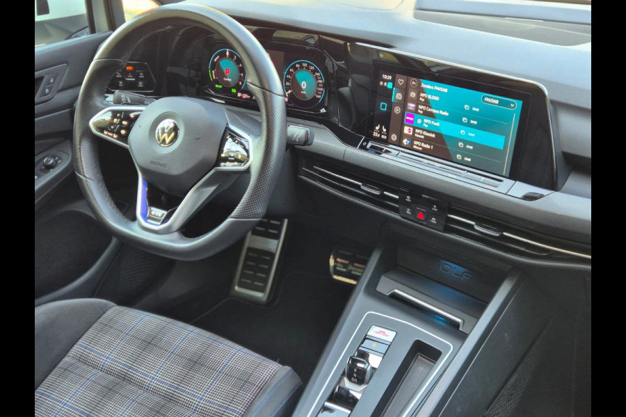 Volkswagen Golf 1.4 eHybrid GTE Pano! BTW Auto Hud! Side Asisst! Keyless! iQ! Camera! Stoelverwarming! Stuurverwarming!