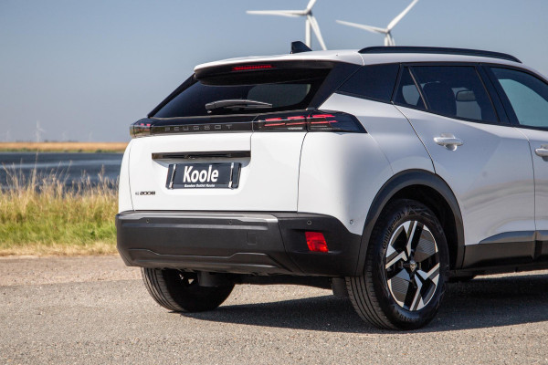 Peugeot e-2008 EV Allure 54 kWh ADAPTIVE CRUISE / CARPLAY / CAMERA / NAVI