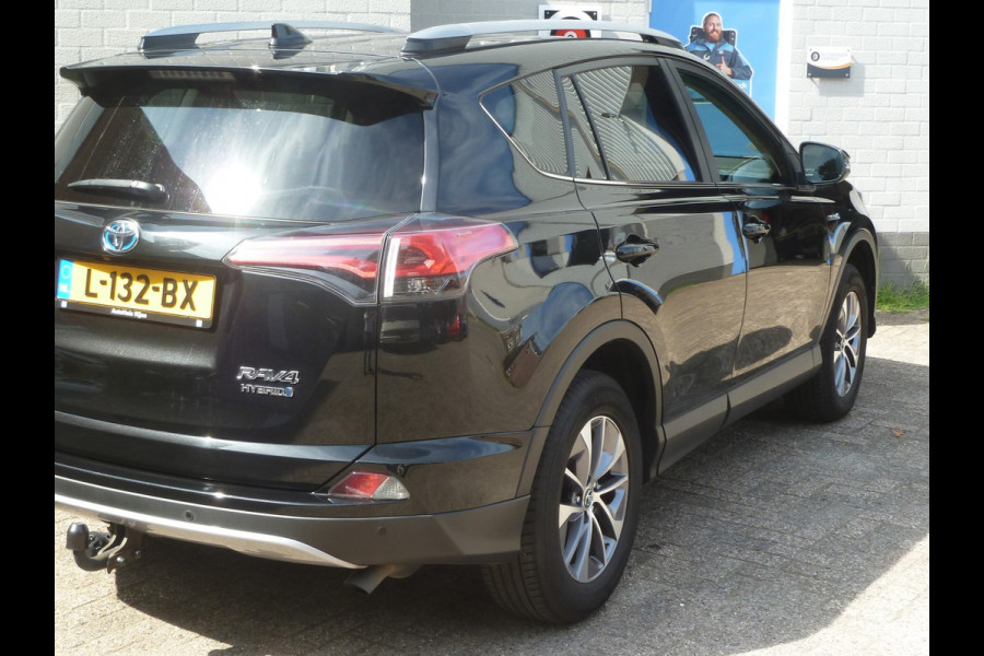 Toyota RAV4 2.5 Hybrid AWD Dynamic|Camera|Elektr.Achterklep|Stoelverwarming|Trekhaak|Lane-Assist|1650KG Trekvermogen