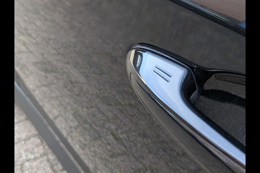 Toyota RAV4 2.5 Hybrid AWD Dynamic|Camera|Elektr.Achterklep|Stoelverwarming|Trekhaak|Lane-Assist|1650KG Trekvermogen