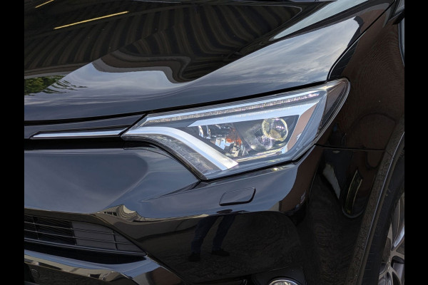 Toyota RAV4 2.5 Hybrid AWD Dynamic|Camera|Elektr.Achterklep|Stoelverwarming|Trekhaak|Lane-Assist|1650KG Trekvermogen