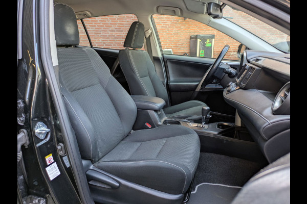 Toyota RAV4 2.5 Hybrid AWD Dynamic|Camera|Elektr.Achterklep|Stoelverwarming|Trekhaak|Lane-Assist|1650KG Trekvermogen