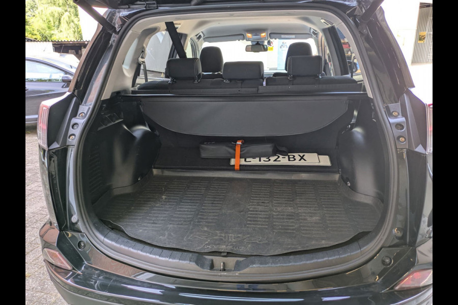 Toyota RAV4 2.5 Hybrid AWD Dynamic|Camera|Elektr.Achterklep|Stoelverwarming|Trekhaak|Lane-Assist|1650KG Trekvermogen