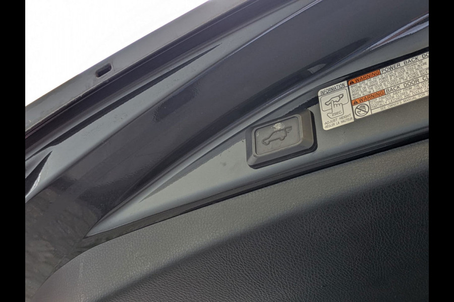 Toyota RAV4 2.5 Hybrid AWD Dynamic|Camera|Elektr.Achterklep|Stoelverwarming|Trekhaak|Lane-Assist|1650KG Trekvermogen