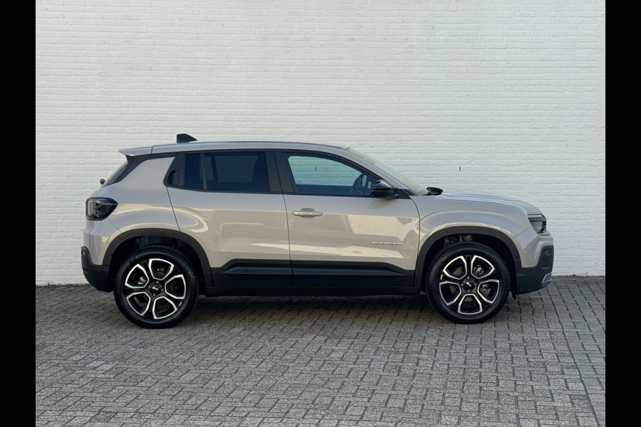 Jeep Avenger Summit 54 kWh Clima Camera Carplay Adaptive Cruise PDC voor en achter Half Leder