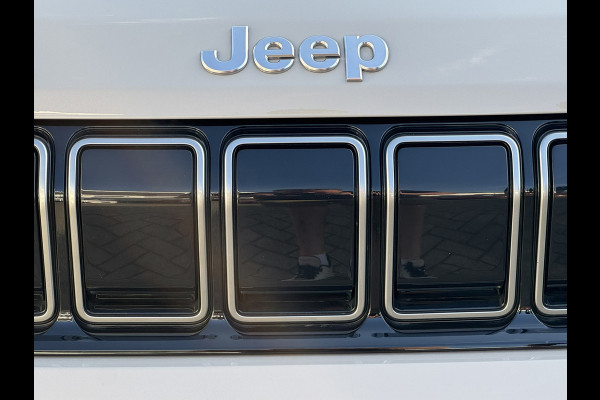 Jeep Avenger Summit 54 kWh Clima Camera Carplay Adaptive Cruise PDC voor en achter Half Leder
