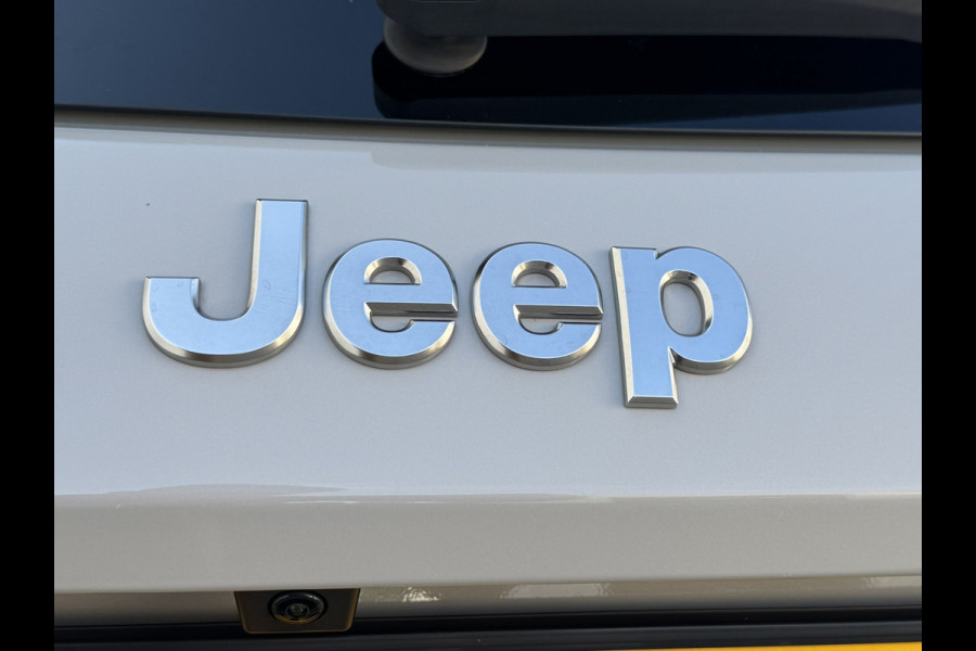 Jeep Avenger Summit 54 kWh Clima Camera Carplay Adaptive Cruise PDC voor en achter Half Leder