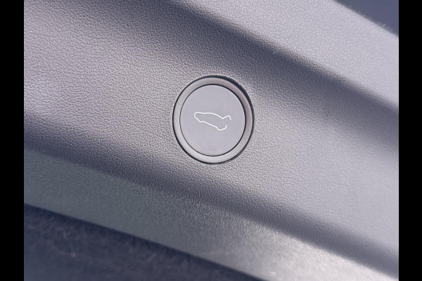 Tesla Model Y RWD 58 kWh AFNEEMBARE TREKHAAK | FABRIEKSGARANTIE OP ACCU & AANDRIJFLIJN TOT 03-2031 OF 160.000 KM | CARBON LIJSTEN |