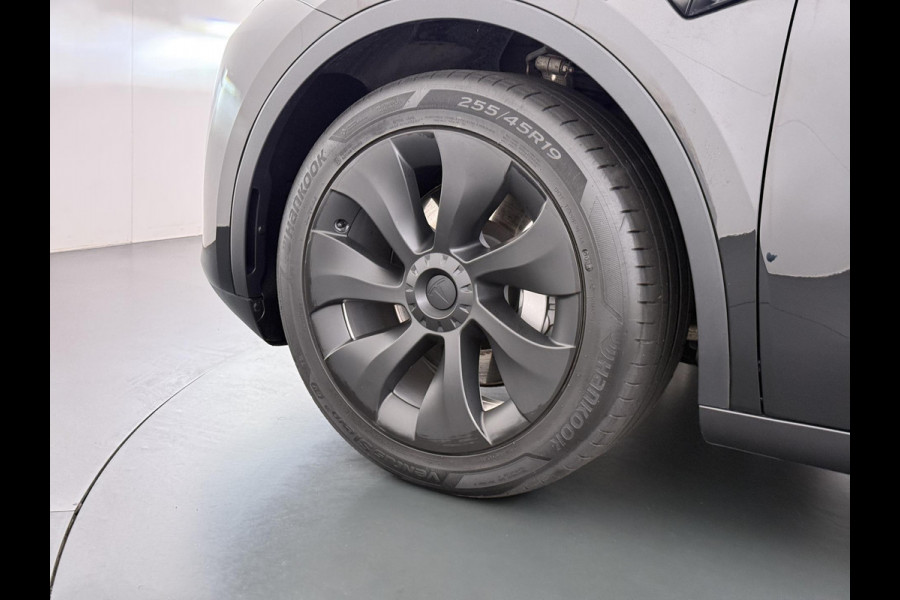 Tesla Model Y RWD 58 kWh AFNEEMBARE TREKHAAK | FABRIEKSGARANTIE OP ACCU & AANDRIJFLIJN TOT 03-2031 OF 160.000 KM | CARBON LIJSTEN |