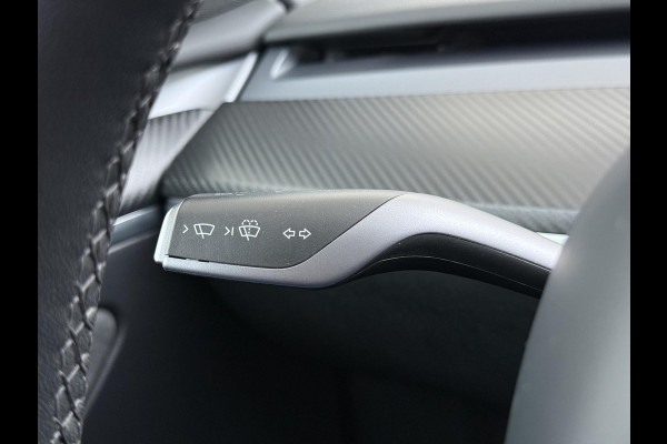 Tesla Model Y RWD 58 kWh AFNEEMBARE TREKHAAK | FABRIEKSGARANTIE OP ACCU & AANDRIJFLIJN TOT 03-2031 OF 160.000 KM | CARBON LIJSTEN |