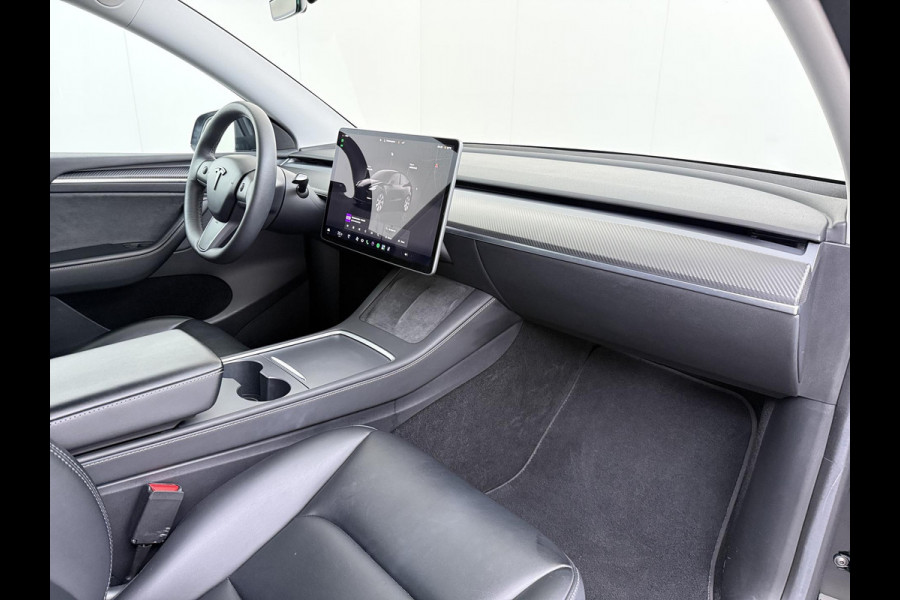 Tesla Model Y RWD 58 kWh AFNEEMBARE TREKHAAK | FABRIEKSGARANTIE OP ACCU & AANDRIJFLIJN TOT 03-2031 OF 160.000 KM | CARBON LIJSTEN |