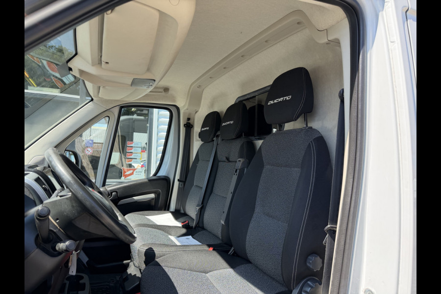 Fiat Ducato 35 2.3 MultiJet 16-pk L3H2 Maxi / vaste prijs rijklaar € 15.950 ex btw / euro 6 / bpm vrij / lease vanaf € 269 / dubbele schuifdeur / cruise en climate control / standkachel / imperial