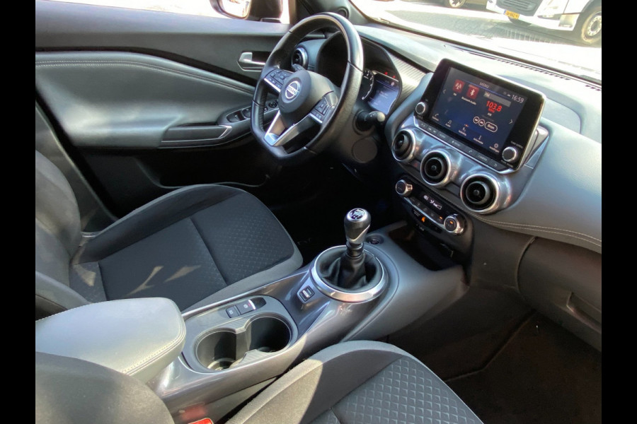 Nissan Juke 1.0 DIG-T N-Connecta - Navigatie / Apple CarPlay I Airco I LED I Achteruitrij Camera & PDC I Trekhaak