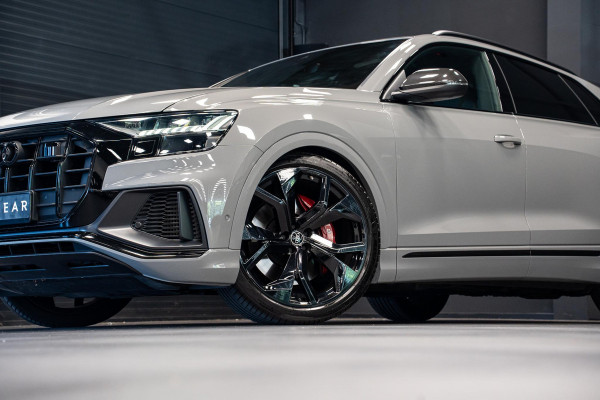 Audi Q8 4.0 TFSI SQ8 quattro *Bang & Olufsen / Panorama / Vierwielbesturing / HUD / Surround-view / Standverwarming*