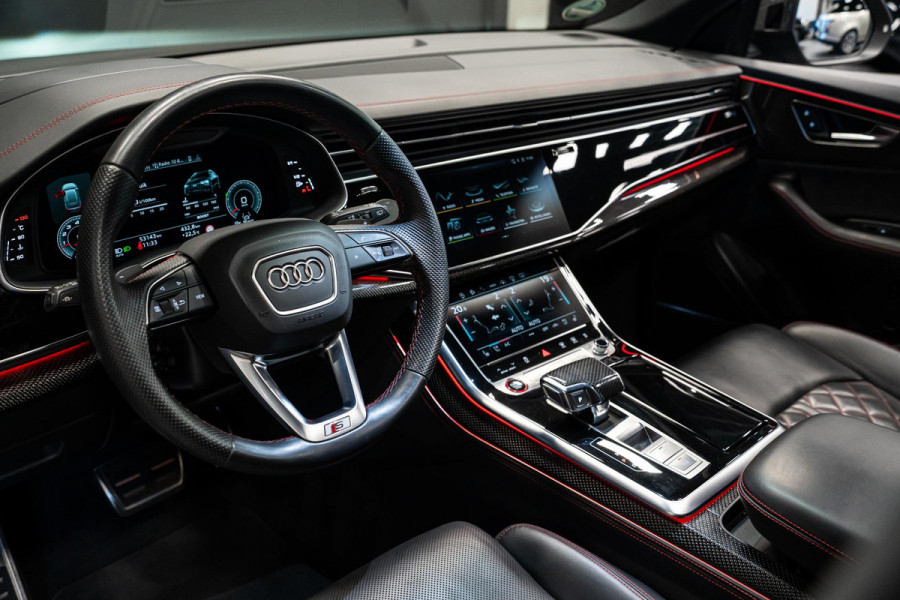 Audi Q8 4.0 TFSI SQ8 quattro *Bang & Olufsen / Panorama / Vierwielbesturing / HUD / Surround-view / Standverwarming*