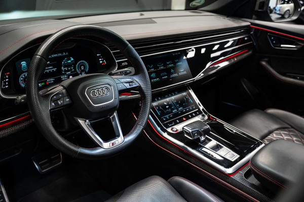 Audi Q8 4.0 TFSI SQ8 quattro *Bang & Olufsen / Panorama / Vierwielbesturing / HUD / Surround-view / Standverwarming*