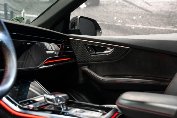 Audi Q8 4.0 TFSI SQ8 quattro *Bang & Olufsen / Panorama / Vierwielbesturing / HUD / Surround-view / Standverwarming*