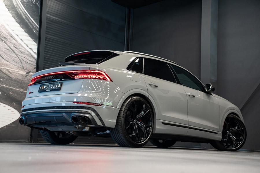 Audi Q8 4.0 TFSI SQ8 quattro *Bang & Olufsen / Panorama / Vierwielbesturing / HUD / Surround-view / Standverwarming*