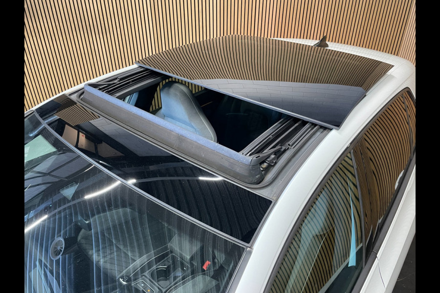 Volkswagen Golf 1.5 TSI R-Line|131 PK|PANORAMADAK|DIGITAL COCKPIT|KUIPSTOELEN|ACC|APPLE CARPLAY|ANDROID AUTO|NAP|NL-AUTO|INCL.BTW|