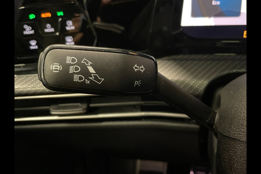 Volkswagen Golf 1.5 TSI R-Line|131 PK|PANORAMADAK|DIGITAL COCKPIT|KUIPSTOELEN|ACC|APPLE CARPLAY|ANDROID AUTO|NAP|NL-AUTO|INCL.BTW|