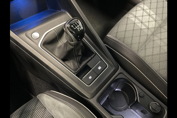 Volkswagen Golf 1.5 TSI R-Line|131 PK|PANORAMADAK|DIGITAL COCKPIT|KUIPSTOELEN|ACC|APPLE CARPLAY|ANDROID AUTO|NAP|NL-AUTO|INCL.BTW|