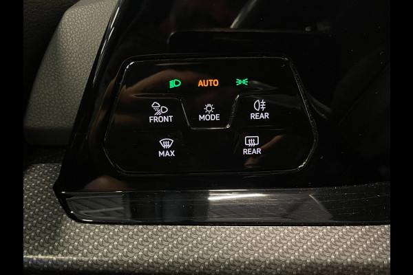 Volkswagen Golf 1.5 TSI R-Line|131 PK|PANORAMADAK|DIGITAL COCKPIT|KUIPSTOELEN|ACC|APPLE CARPLAY|ANDROID AUTO|NAP|NL-AUTO|INCL.BTW|
