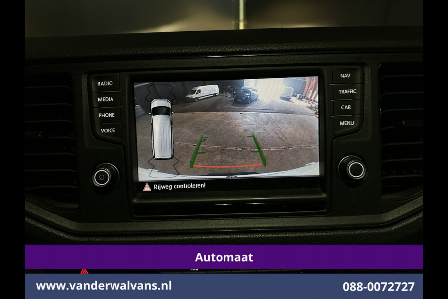 Volkswagen Crafter 2.0 TDI 141pk Automaat L3H3 L2H2 Euro6 Airco | Camera | Navigatie | Apple Carplay Android Auto, Chauffeursstoel, Parkeersensoren, Leder, Bijrijdersbank, 3000kg trekvermogen