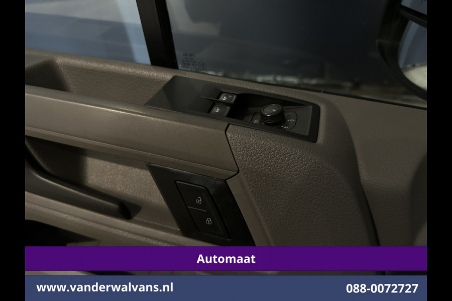 Volkswagen Crafter 2.0 TDI 141pk Automaat L3H3 L2H2 Euro6 Airco | Camera | Navigatie | Apple Carplay Android Auto, Chauffeursstoel, Parkeersensoren, Leder, Bijrijdersbank, 3000kg trekvermogen