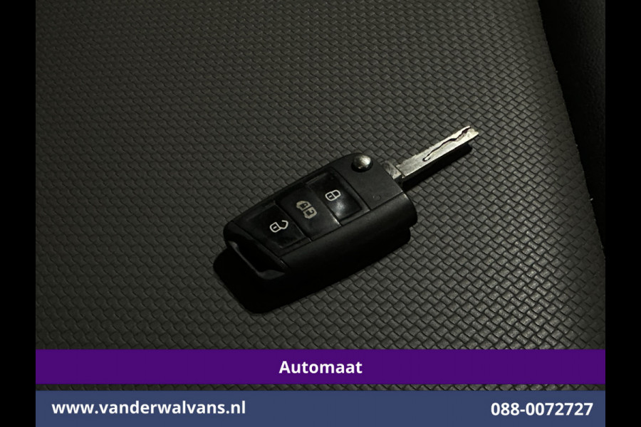 Volkswagen Crafter 2.0 TDI 141pk Automaat L3H3 L2H2 Euro6 Airco | Camera | Navigatie | Apple Carplay Android Auto, Chauffeursstoel, Parkeersensoren, Leder, Bijrijdersbank, 3000kg trekvermogen
