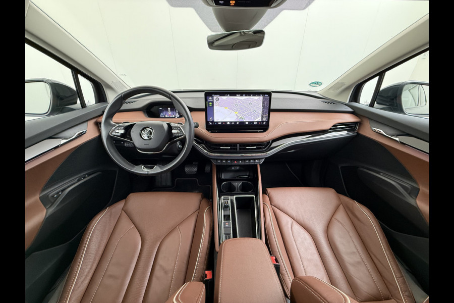 Škoda ENYAQ iV 60 Panoramadak Trekhaak Leder Adap.Cruise Stoel+Stuur+Achterbankverwarming Camera 3-Zone Ecc SOH 90% Keyless Navi Pdc Elek.Achterklep Apple Carplay Android Auto P-Assist Privacy Glas Led Lmv 20" 1.000KG Trekgewicht 1e Eigenaar Origineel Nederlandse Auto Zeer compleet