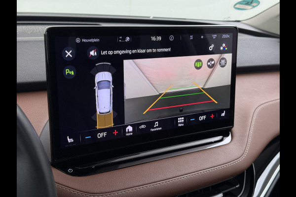 Škoda ENYAQ iV 60 Panoramadak Trekhaak Leder Adap.Cruise Stoel+Stuur+Achterbankverwarming Camera 3-Zone Ecc SOH 90% Keyless Navi Pdc Elek.Achterklep Apple Carplay Android Auto P-Assist Privacy Glas Led Lmv 20" 1.000KG Trekgewicht 1e Eigenaar Origineel Nederlandse Auto Zeer compleet
