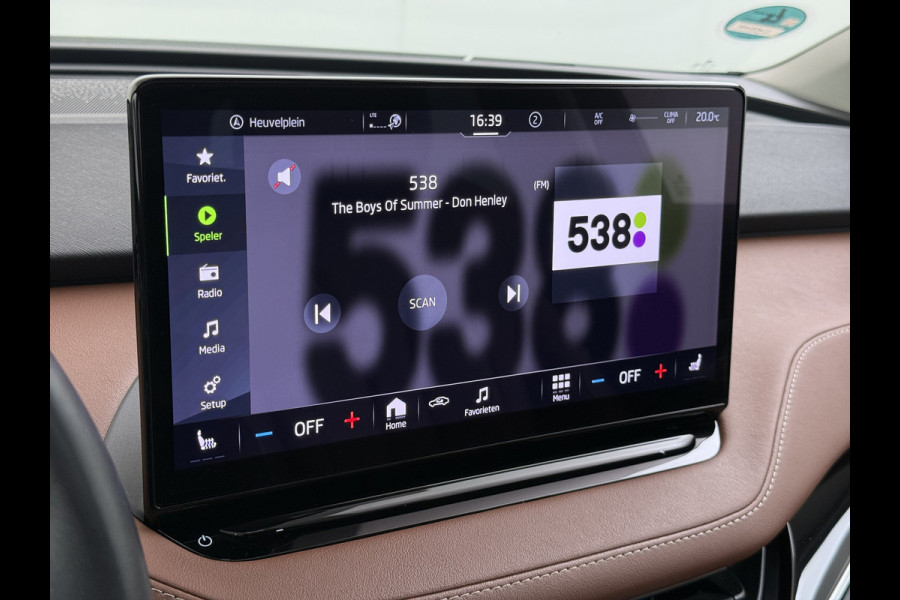 Škoda ENYAQ iV 60 Panoramadak Trekhaak Leder Adap.Cruise Stoel+Stuur+Achterbankverwarming Camera 3-Zone Ecc SOH 90% Keyless Navi Pdc Elek.Achterklep Apple Carplay Android Auto P-Assist Privacy Glas Led Lmv 20" 1.000KG Trekgewicht 1e Eigenaar Origineel Nederlandse Auto Zeer compleet