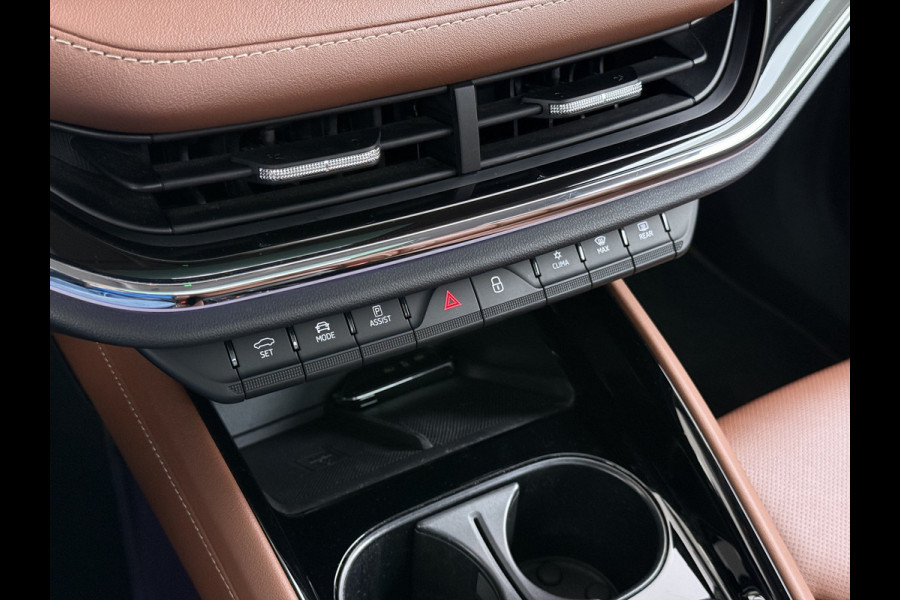 Škoda ENYAQ iV 60 Panoramadak Trekhaak Leder Adap.Cruise Stoel+Stuur+Achterbankverwarming Camera 3-Zone Ecc SOH 90% Keyless Navi Pdc Elek.Achterklep Apple Carplay Android Auto P-Assist Privacy Glas Led Lmv 20" 1.000KG Trekgewicht 1e Eigenaar Origineel Nederlandse Auto Zeer compleet