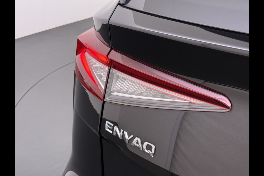 Škoda ENYAQ iV 60 Panoramadak Trekhaak Leder Adap.Cruise Stoel+Stuur+Achterbankverwarming Camera 3-Zone Ecc SOH 90% Keyless Navi Pdc Elek.Achterklep Apple Carplay Android Auto P-Assist Privacy Glas Led Lmv 20" 1.000KG Trekgewicht 1e Eigenaar Origineel Nederlandse Auto Zeer compleet
