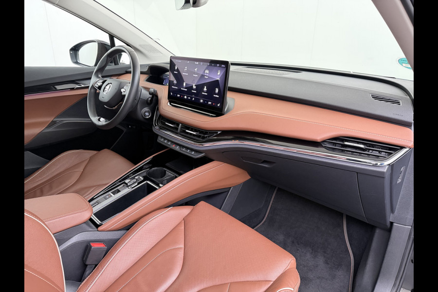Škoda ENYAQ iV 60 Panoramadak Trekhaak Leder Adap.Cruise Stoel+Stuur+Achterbankverwarming Camera 3-Zone Ecc SOH 90% Keyless Navi Pdc Elek.Achterklep Apple Carplay Android Auto P-Assist Privacy Glas Led Lmv 20" 1.000KG Trekgewicht 1e Eigenaar Origineel Nederlandse Auto Zeer compleet